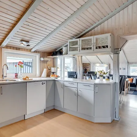 Dom wakacyjny Tennie - 300m From The Sea By Interhome *