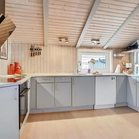 Dom wakacyjny Tennie - 300m From The Sea By Interhome *