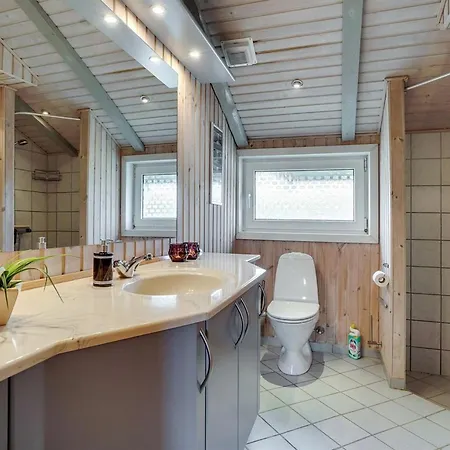 Dom wakacyjny Tennie - 300m From The Sea By Interhome